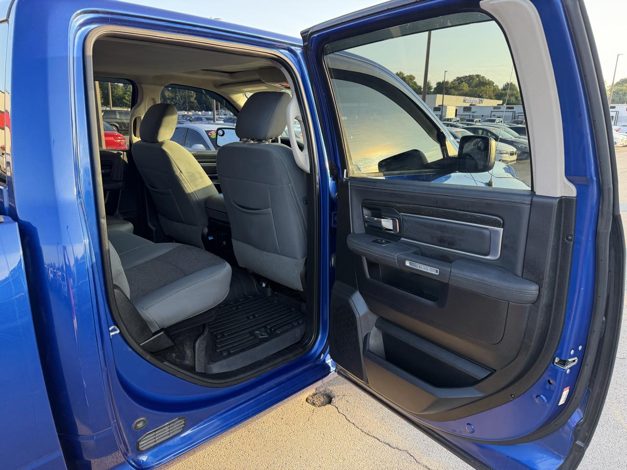 RAM 1500 SLT 2015