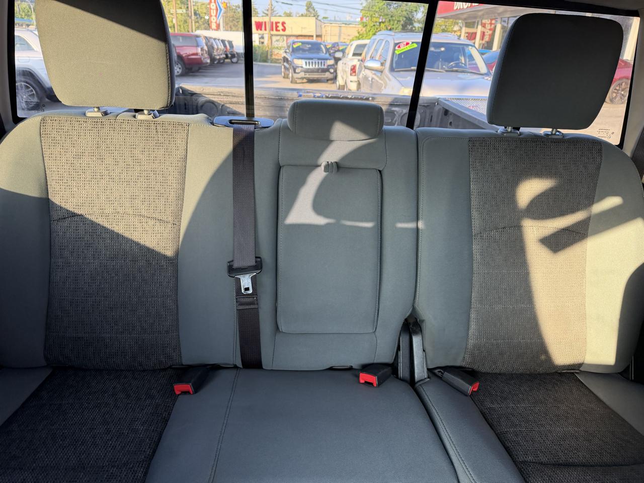 RAM 1500 SLT 2015