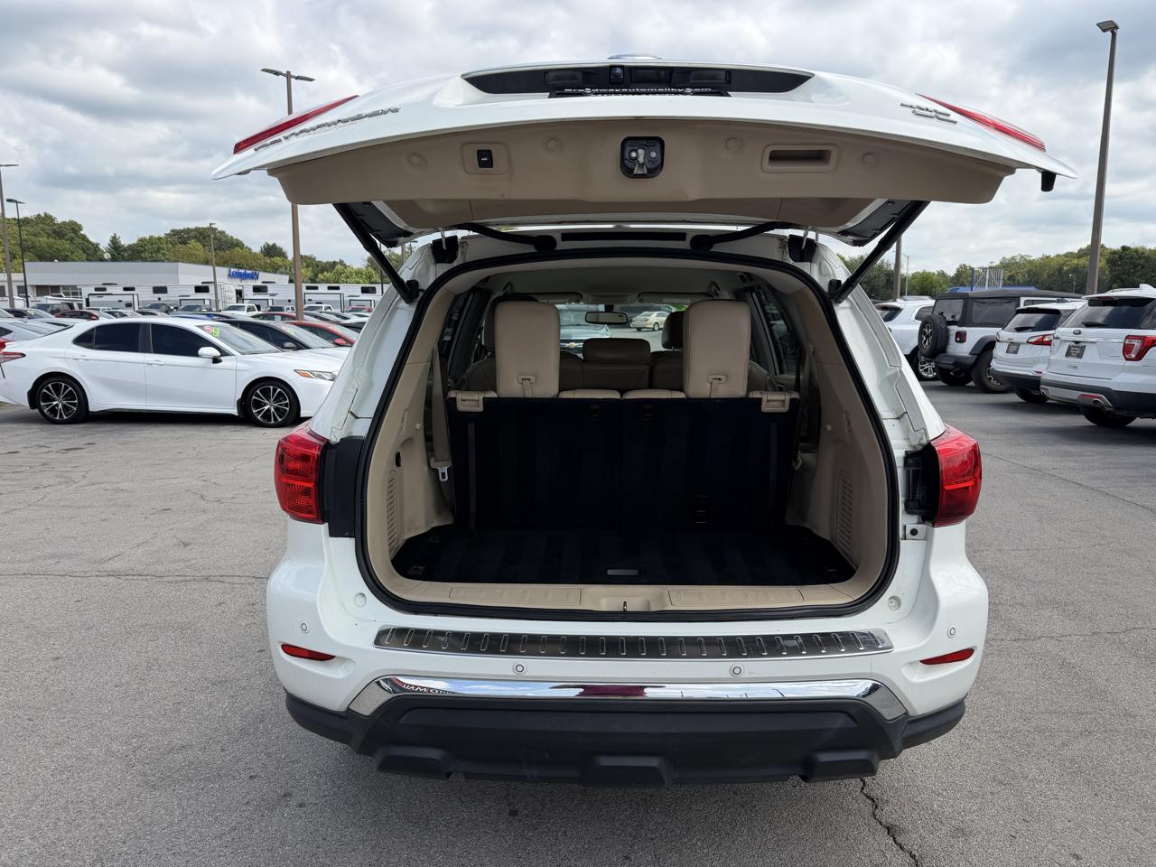 Nissan Pathfinder SL 2017