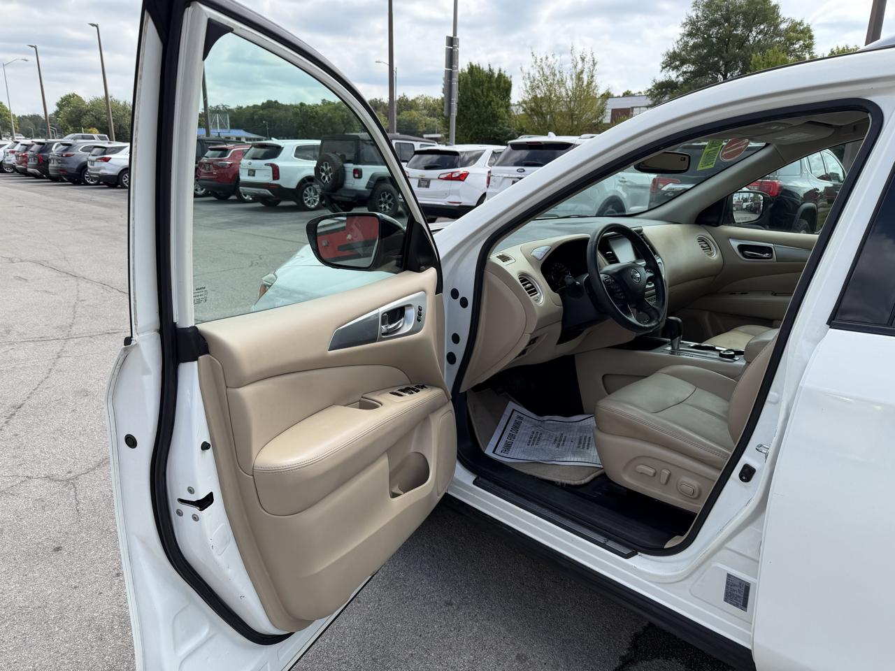 Nissan Pathfinder SL 2017