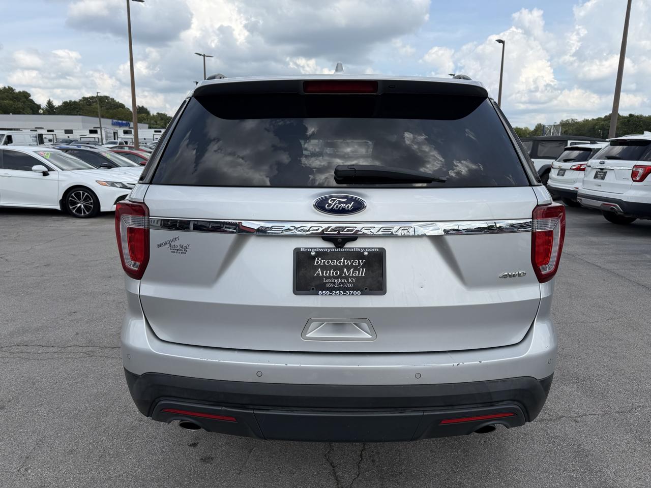 Ford Explorer Base 4WD 2017