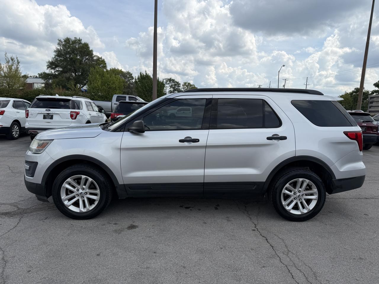 Ford Explorer Base 4WD 2017