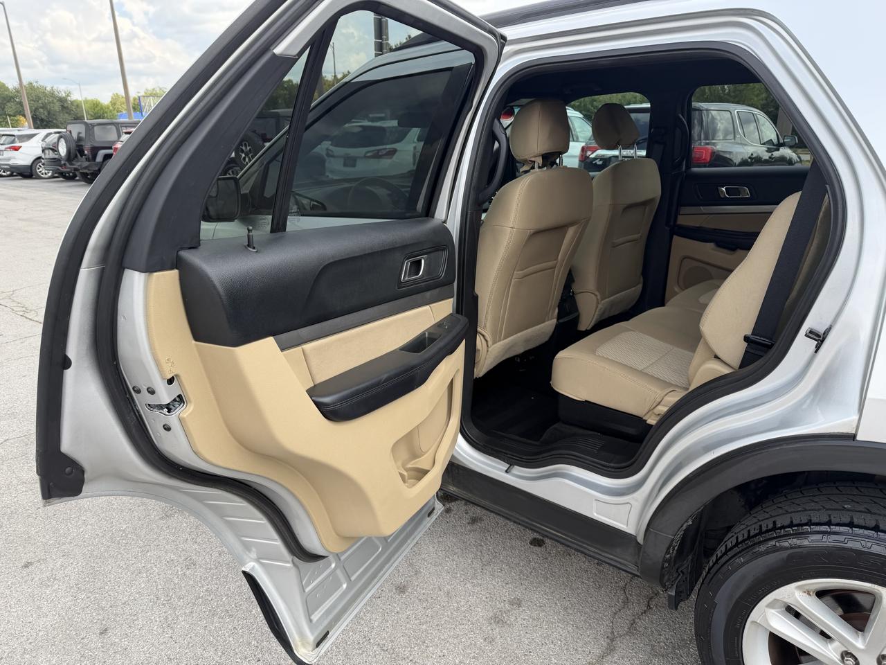 Ford Explorer Base 4WD 2017