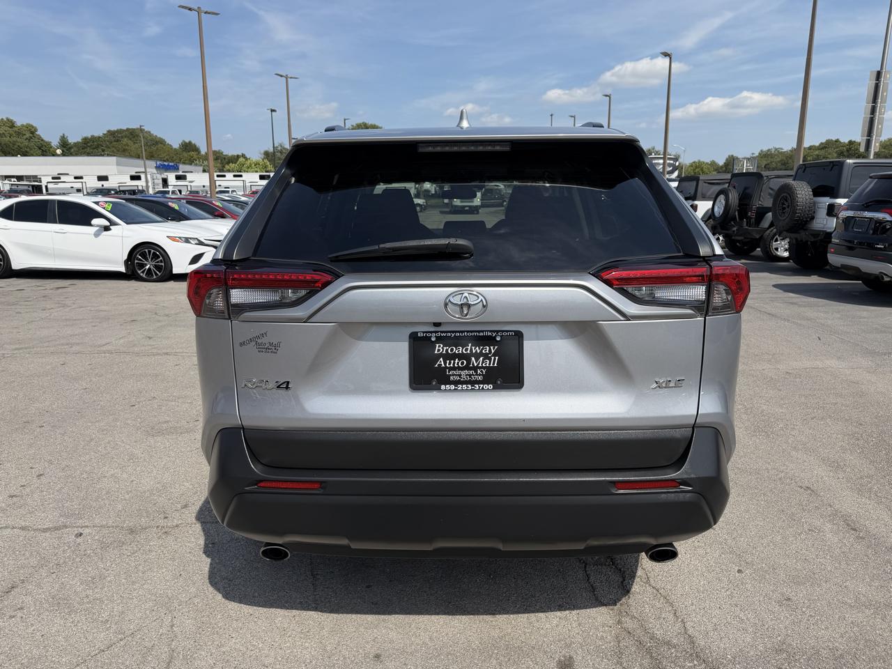 Toyota RAV4 XLE 2020