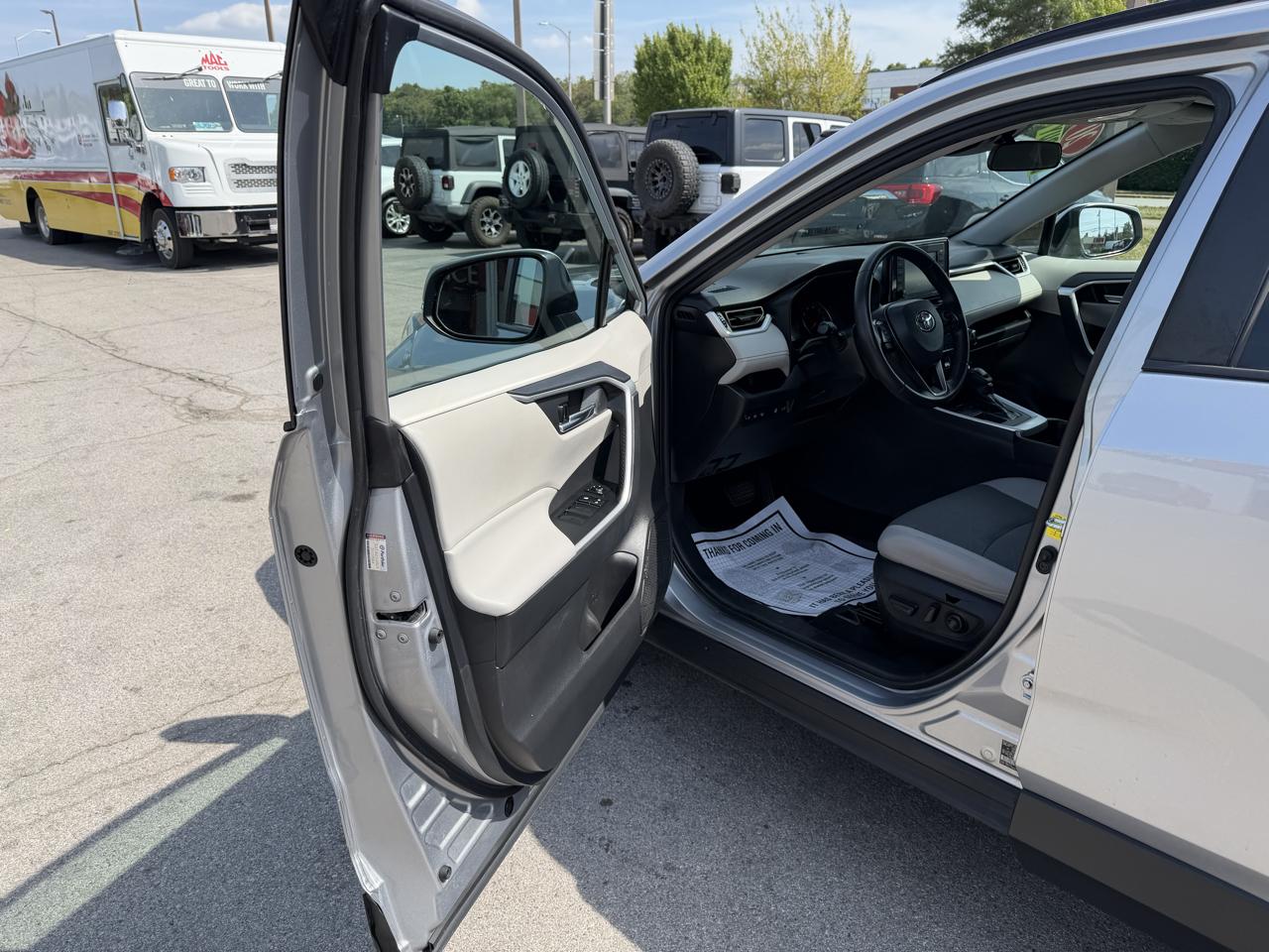 Toyota RAV4 XLE 2020