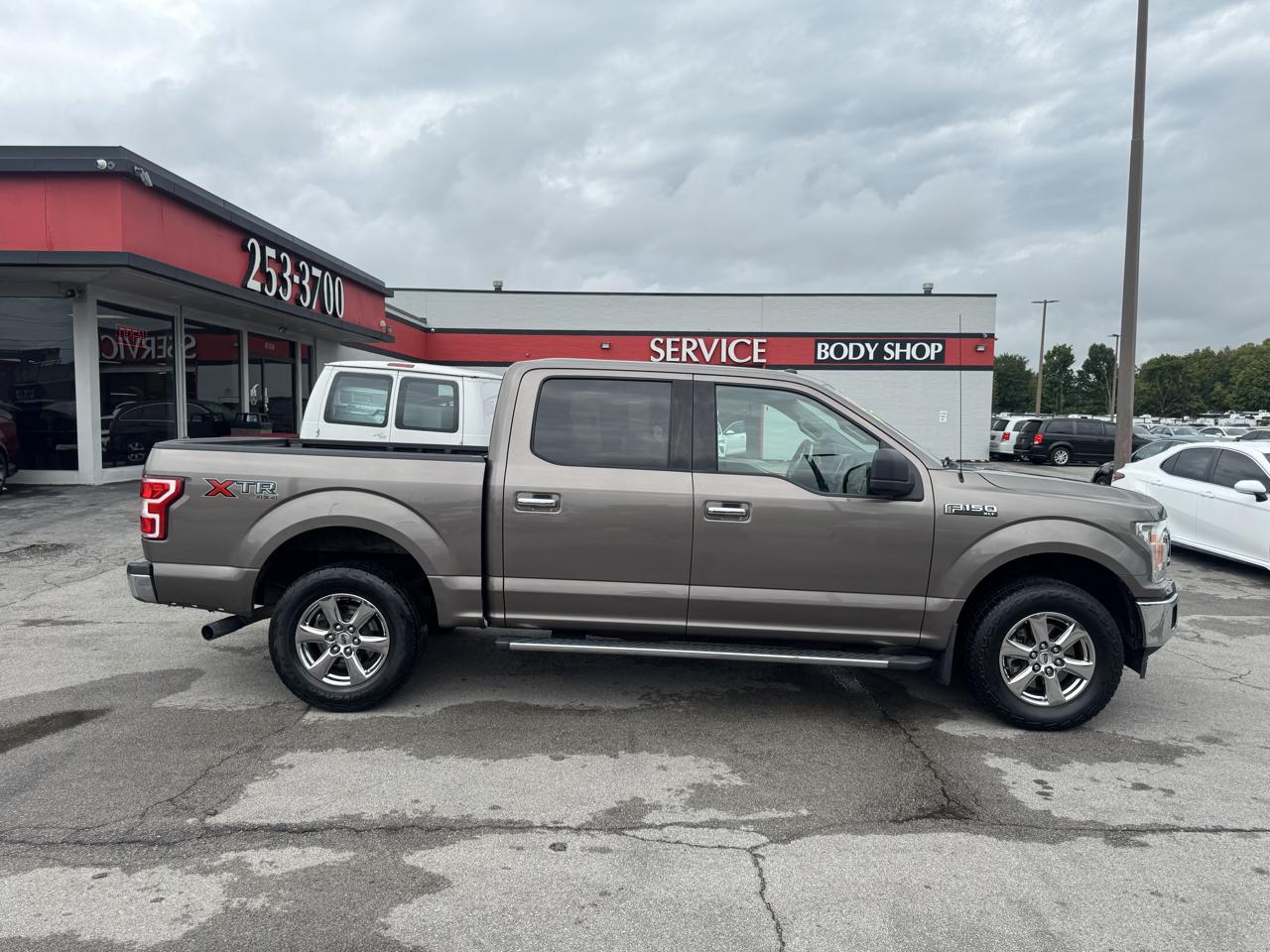 Ford F-150 4WD Reg Cab 126" XLT 2018