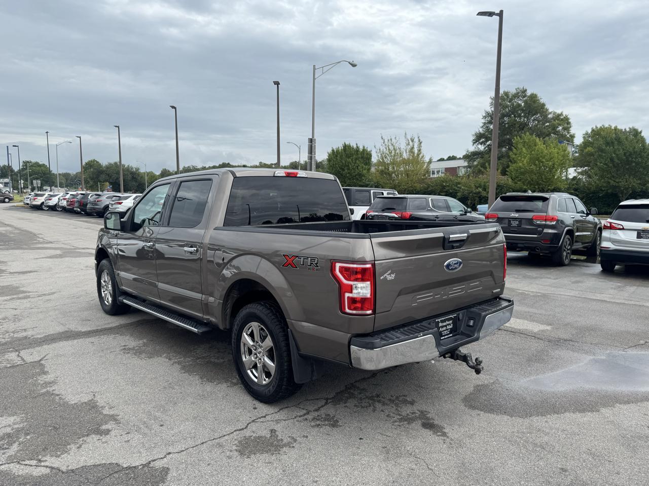 Ford F-150 4WD Reg Cab 126" XLT 2018