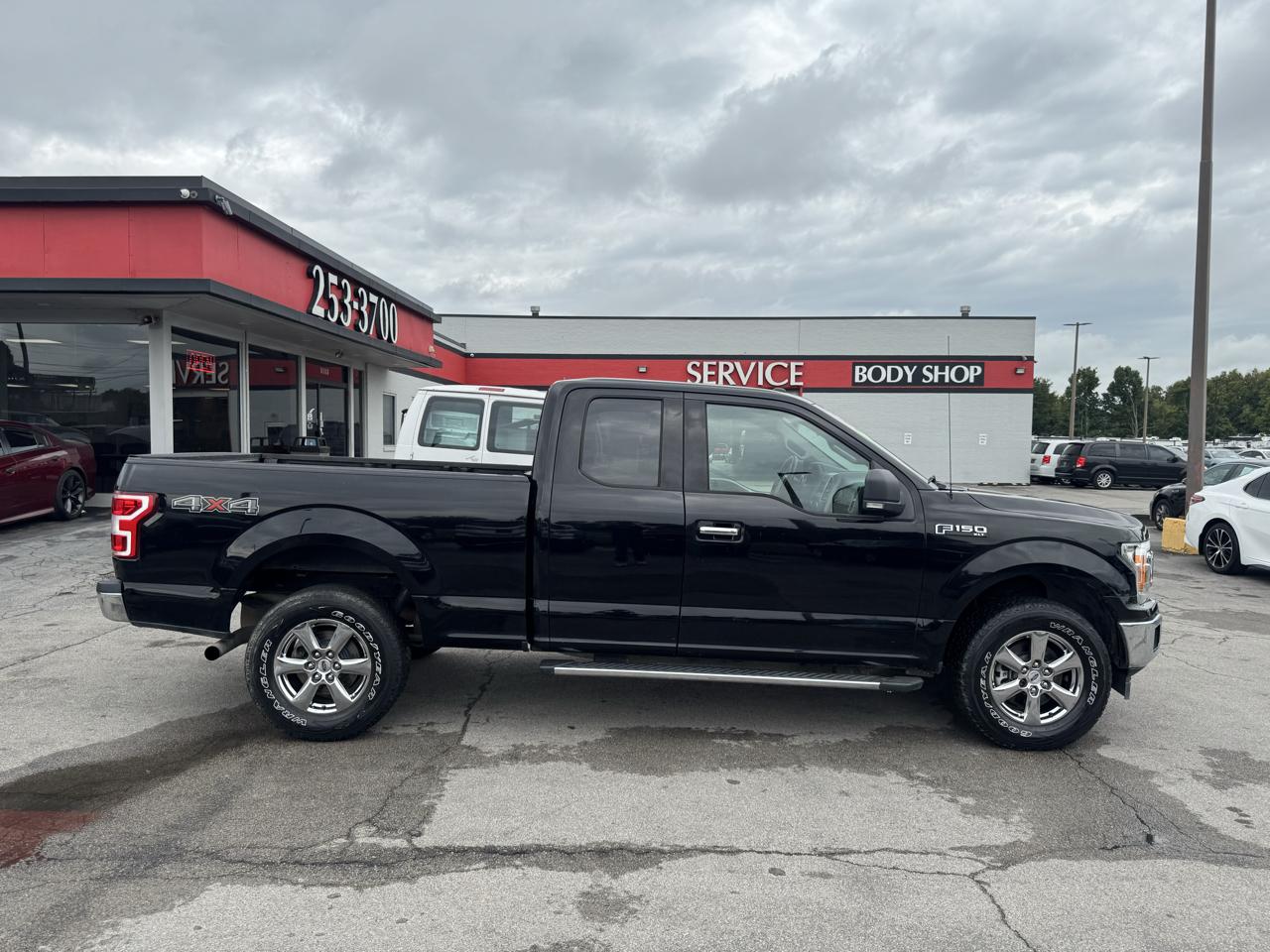 Ford F-150 4WD SuperCab 133" XLT 2018