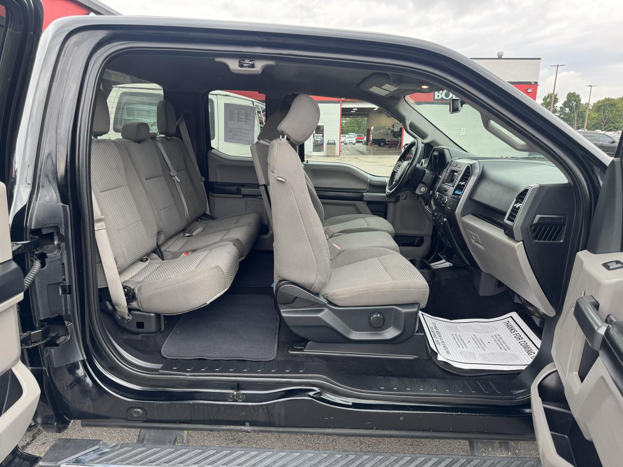 Ford F-150 4WD SuperCab 133" XLT 2018