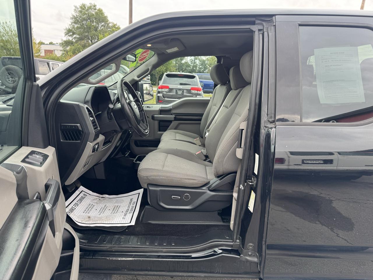 Ford F-150 4WD SuperCab 133" XLT 2018