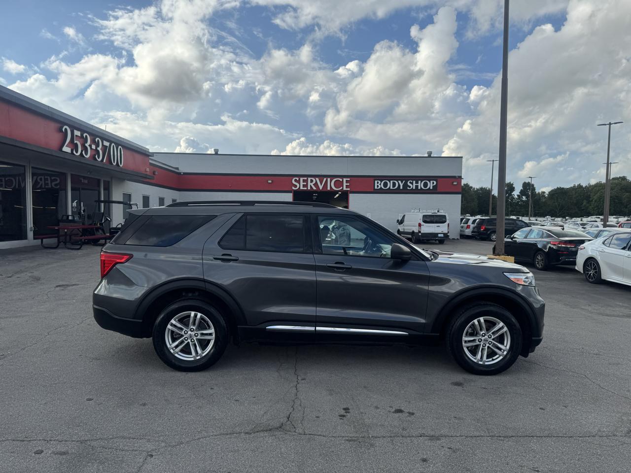 Ford Explorer 4WD 4dr V6 XLT 2020