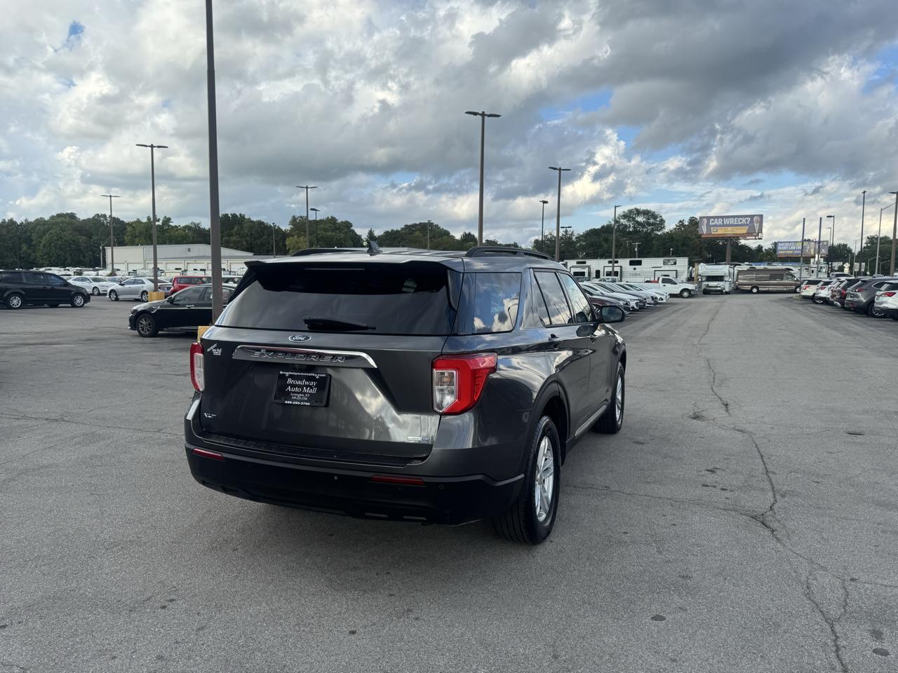 Ford Explorer 4WD 4dr V6 XLT 2020