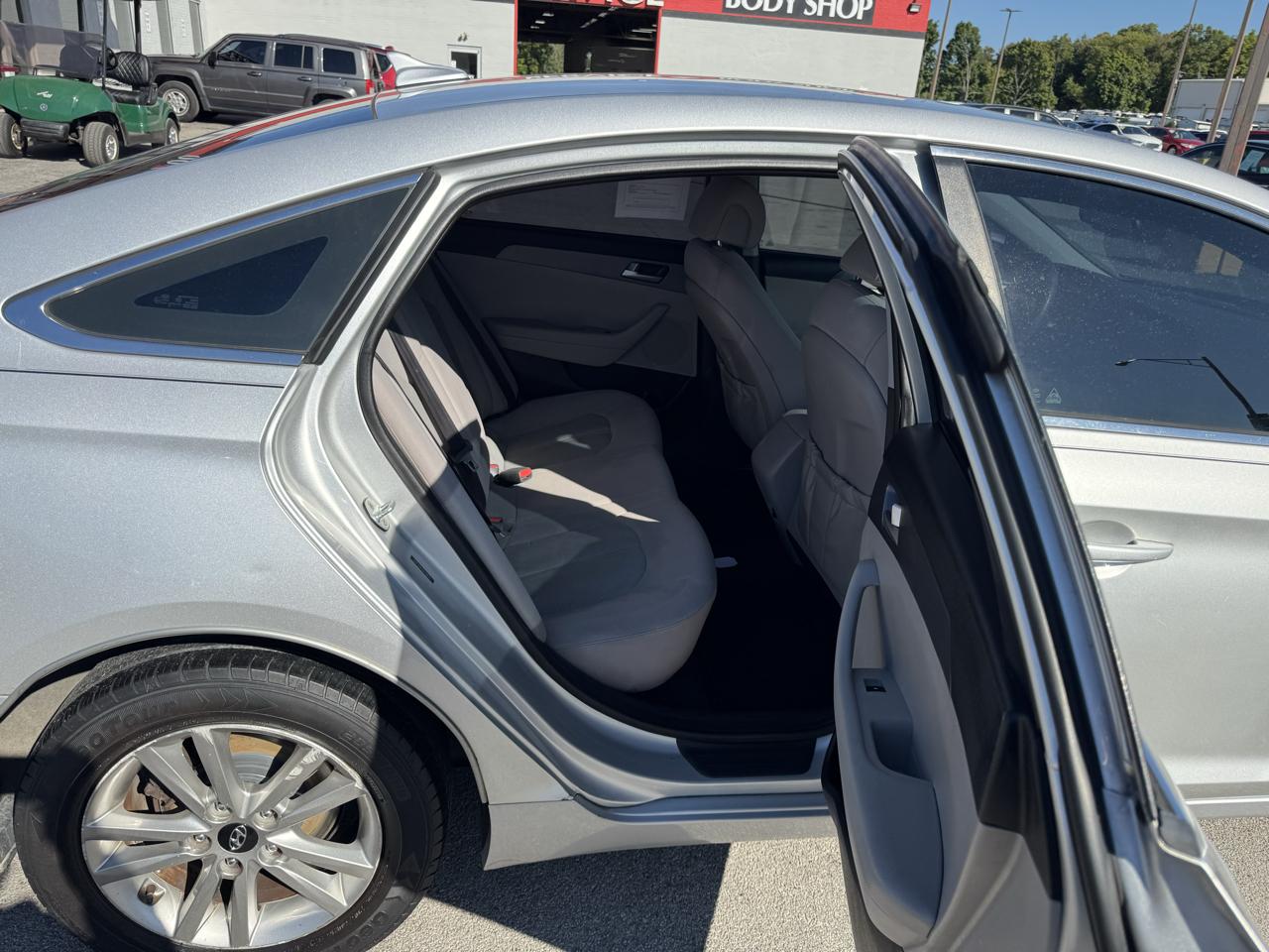 Hyundai Sonata 4dr Sdn 2.4L SE 2016