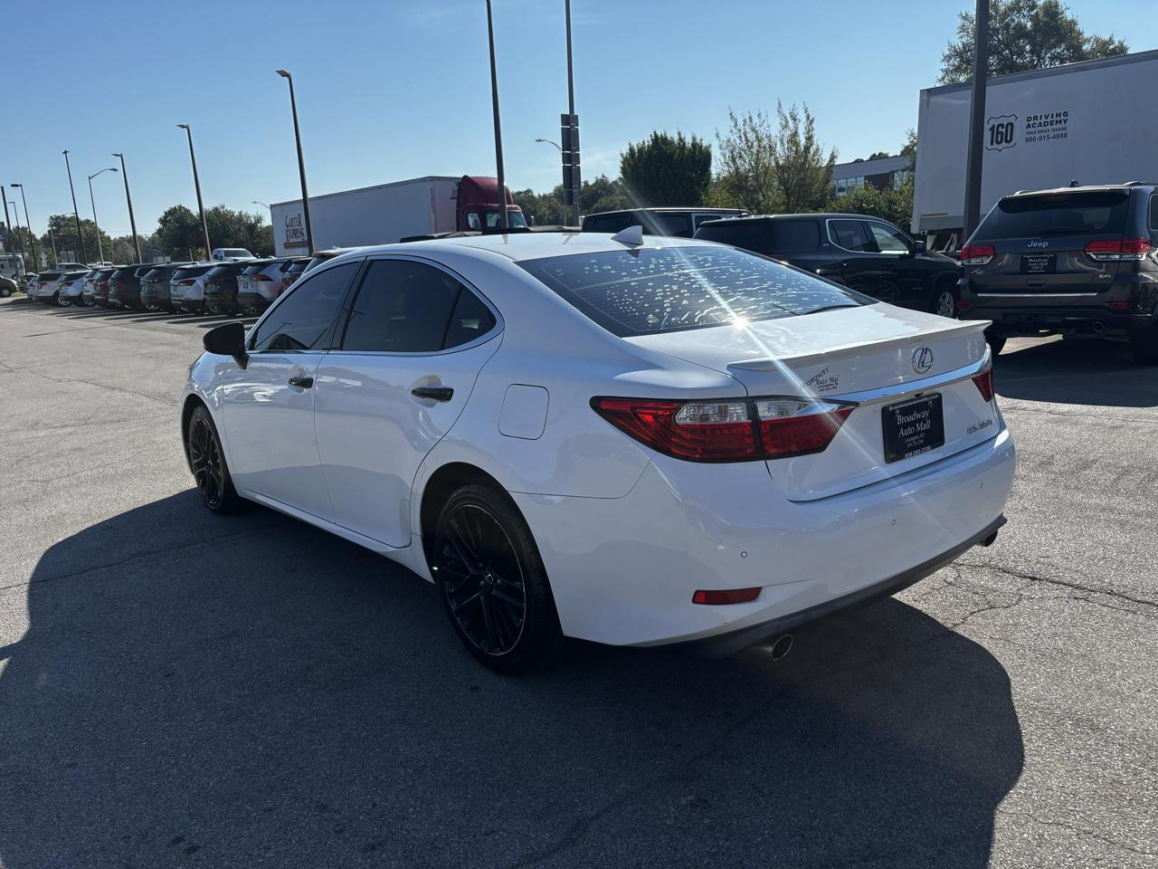 Lexus ES 350 4dr Sdn 2015