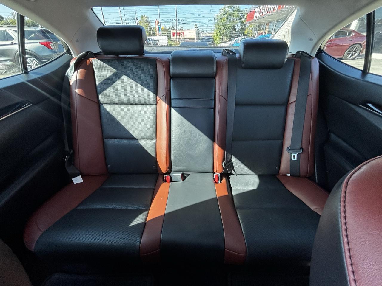 Lexus ES 350 4dr Sdn 2015