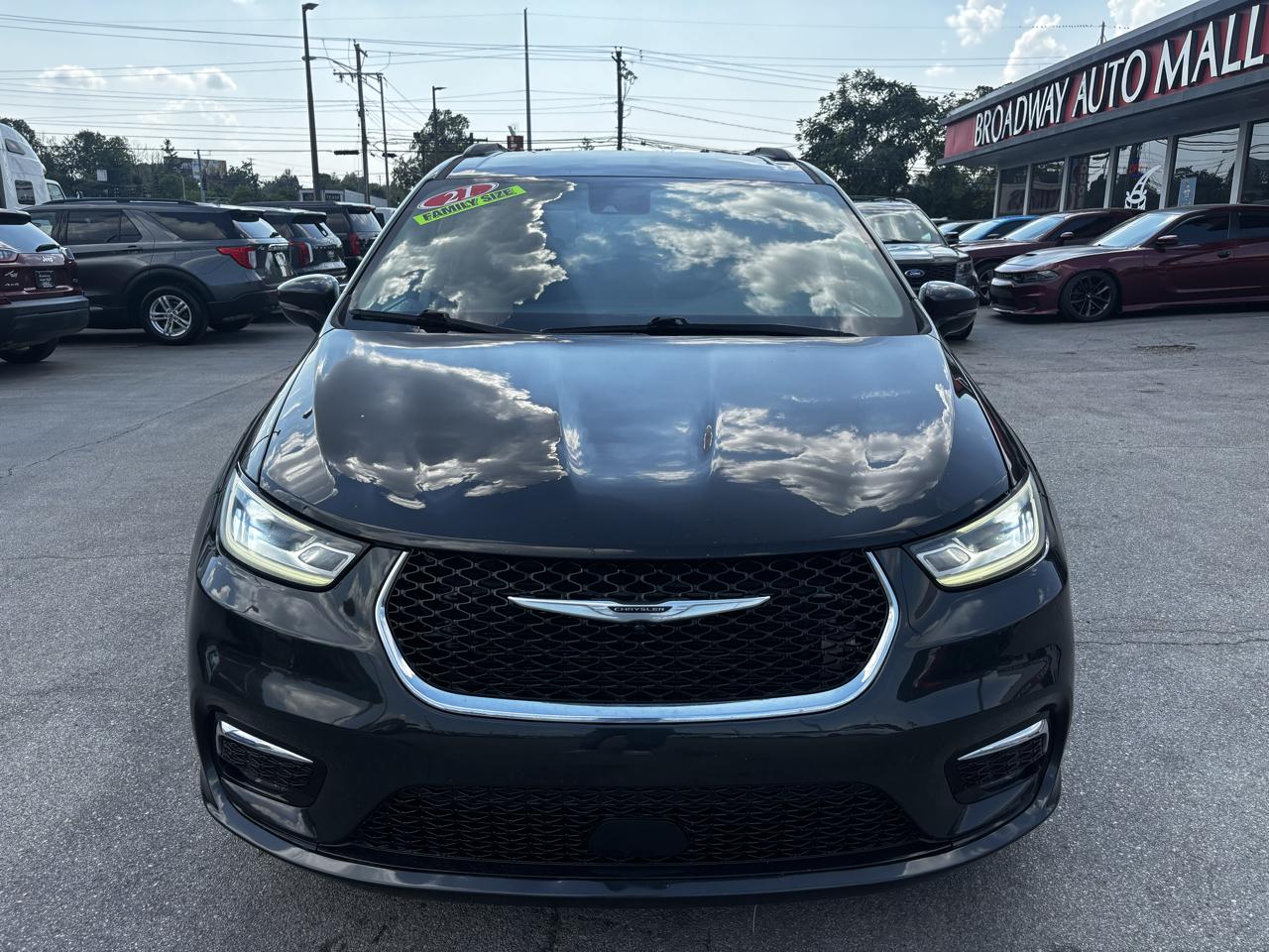Chrysler Pacifica Touring FWD 2021
