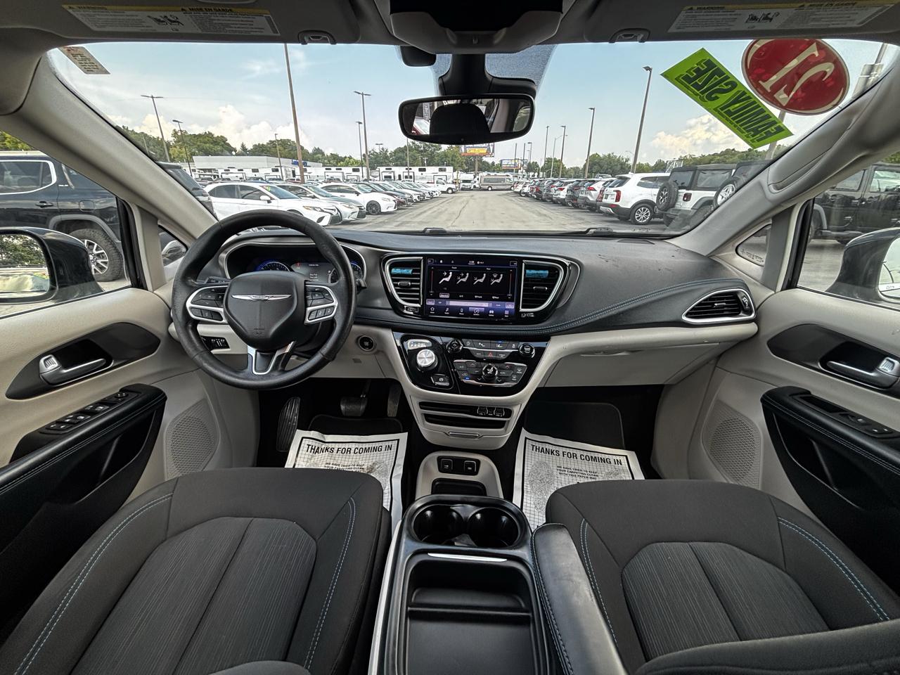 Chrysler Pacifica Touring FWD 2021
