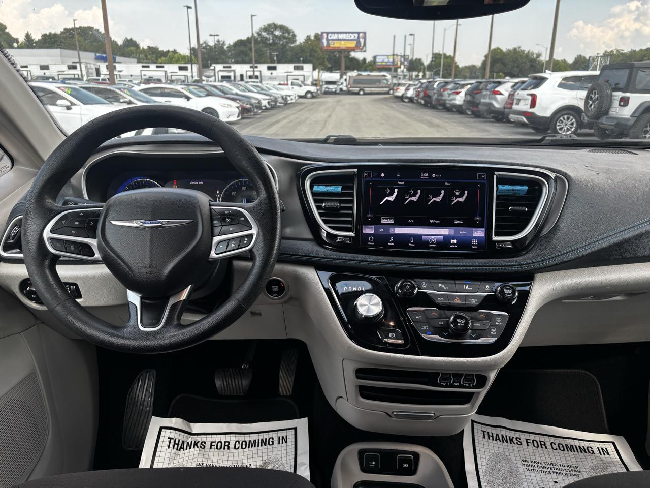 Chrysler Pacifica Touring FWD 2021