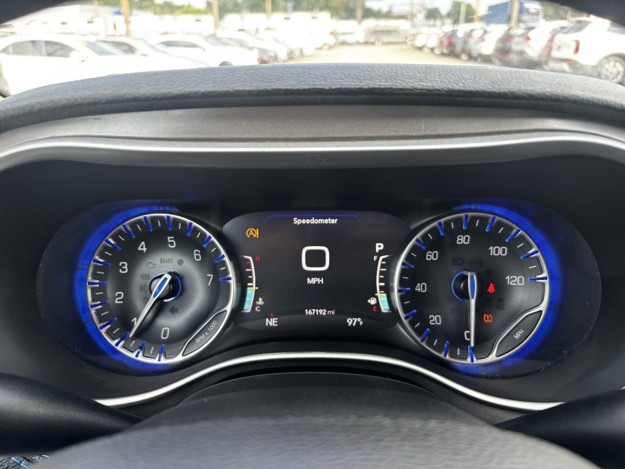 Chrysler Pacifica Touring FWD 2021
