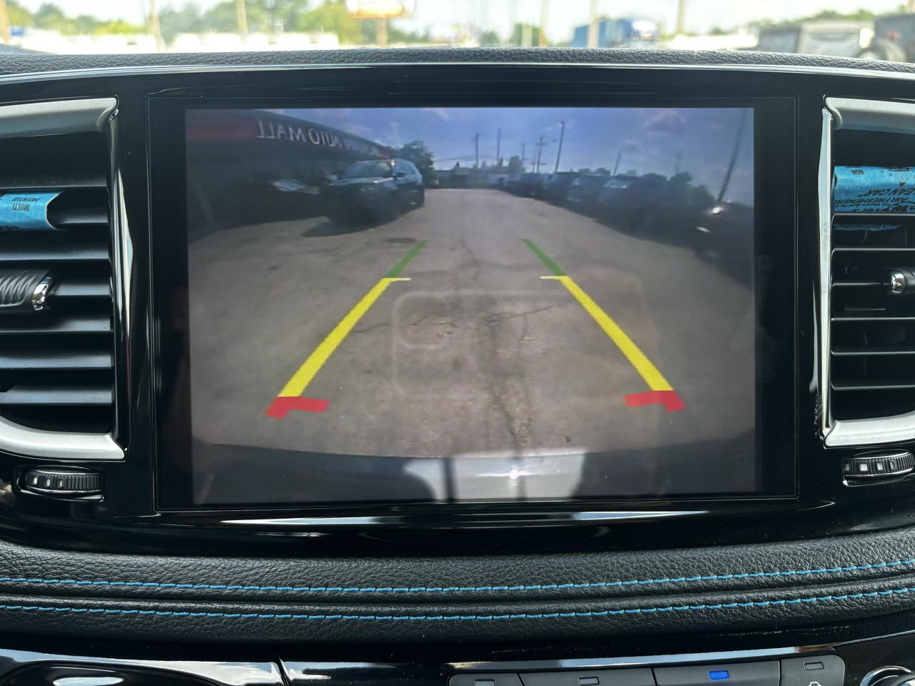 Chrysler Pacifica Touring FWD 2021