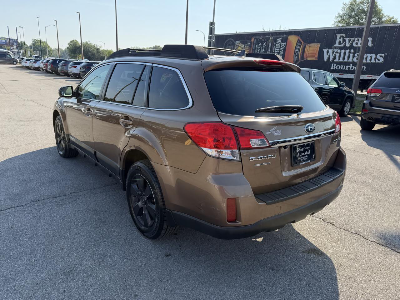 Subaru Outback 4dr Wgn H4 Auto 2.5i Limited Pwr Moon 2011