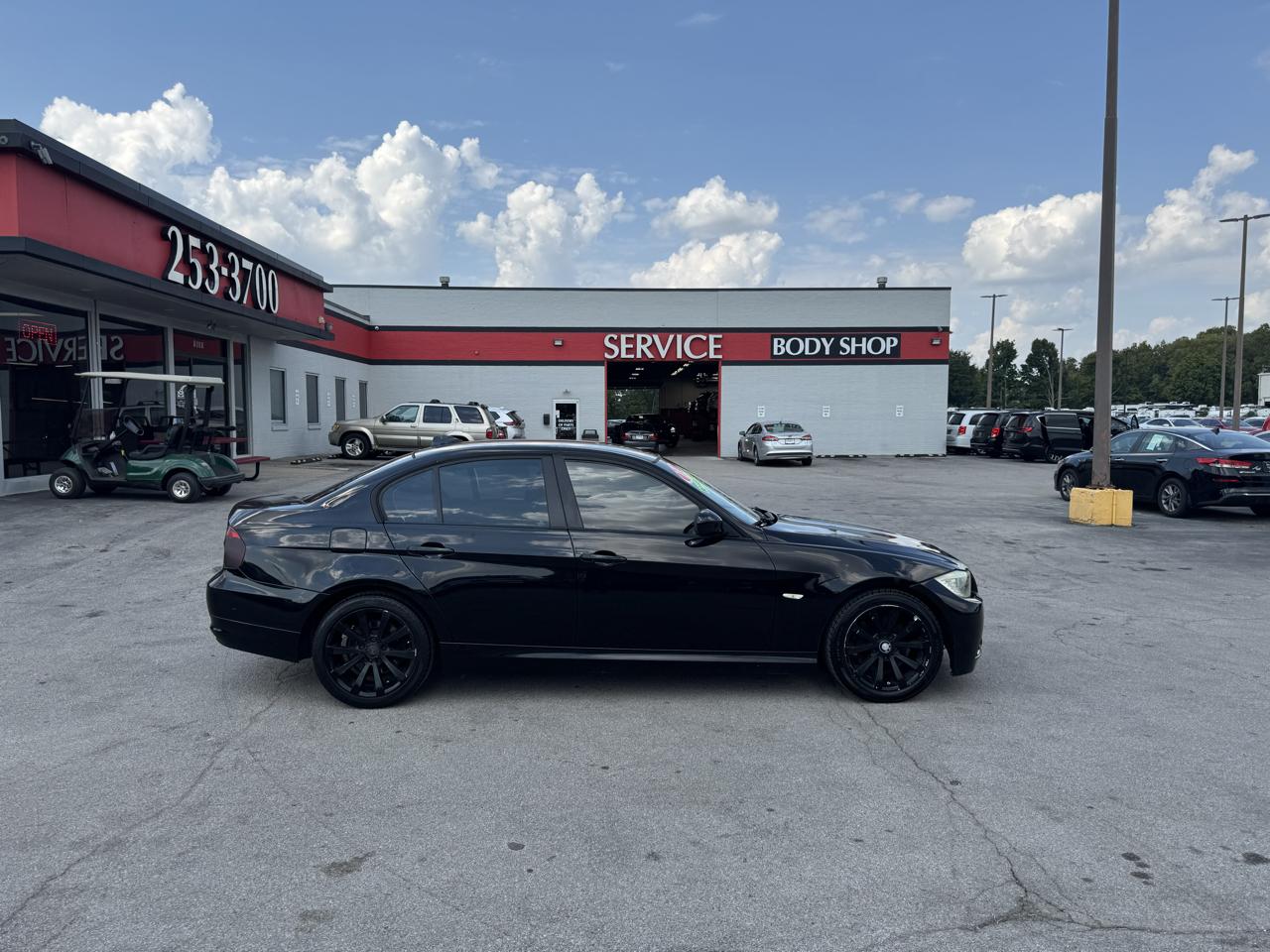 BMW 3 Series 4dr Sdn 328i RWD 2011