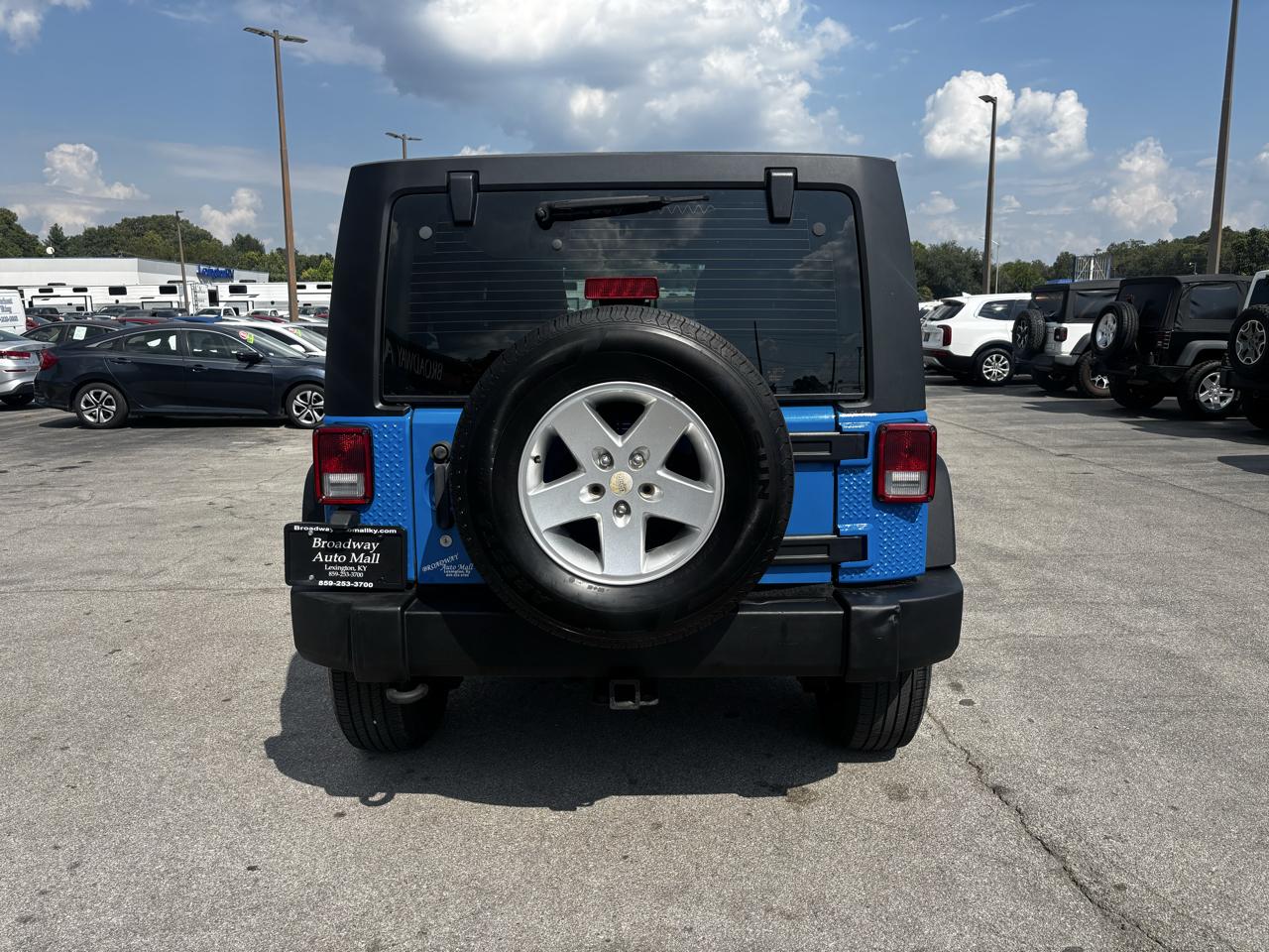Jeep Wrangler Unlimited 4WD 4dr Sport 2012