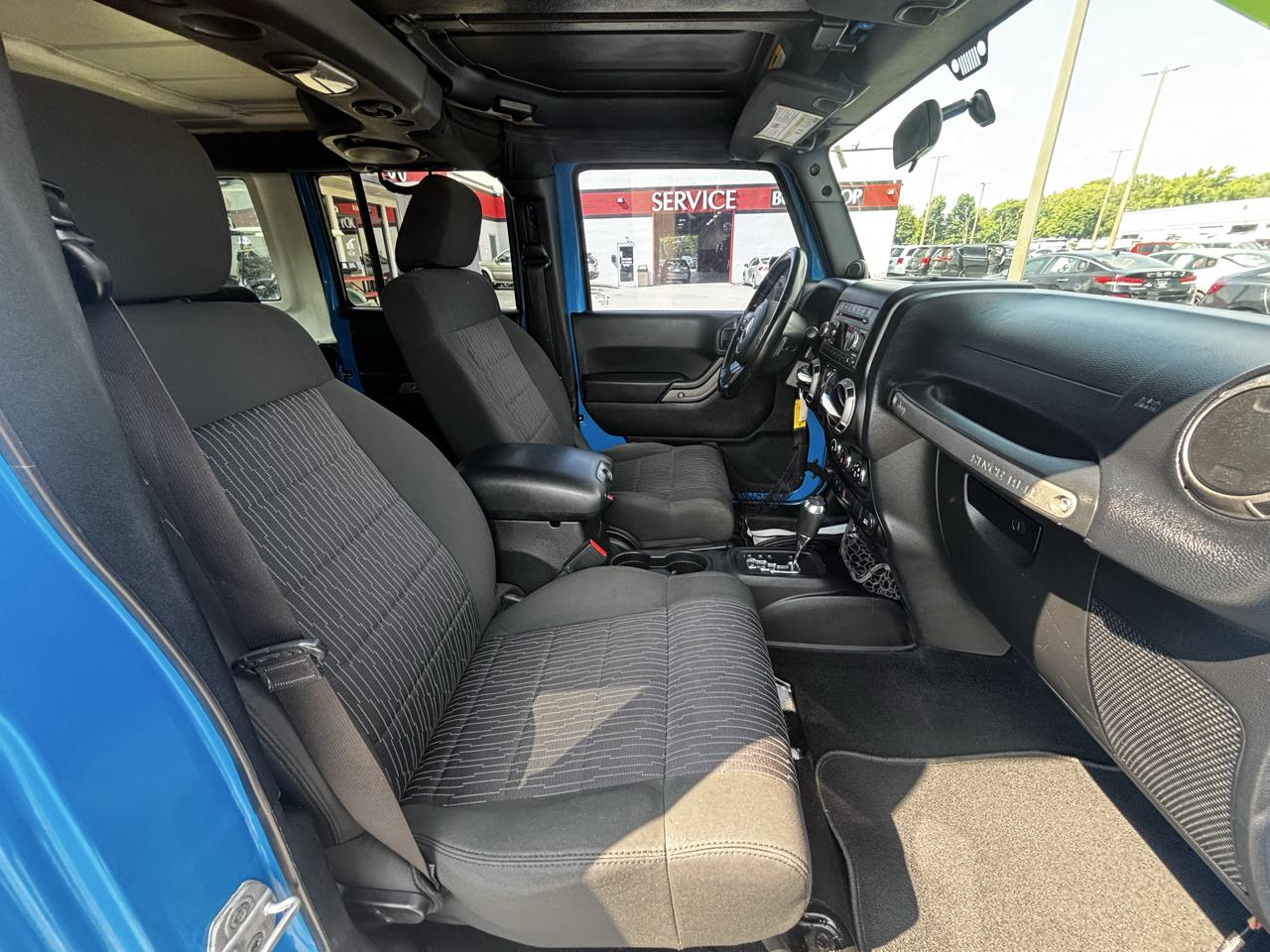 Jeep Wrangler Unlimited 4WD 4dr Sport 2012
