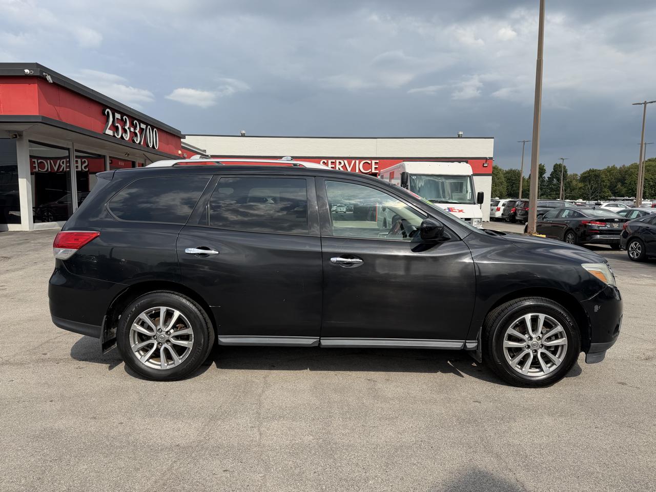 Nissan Pathfinder S 2015