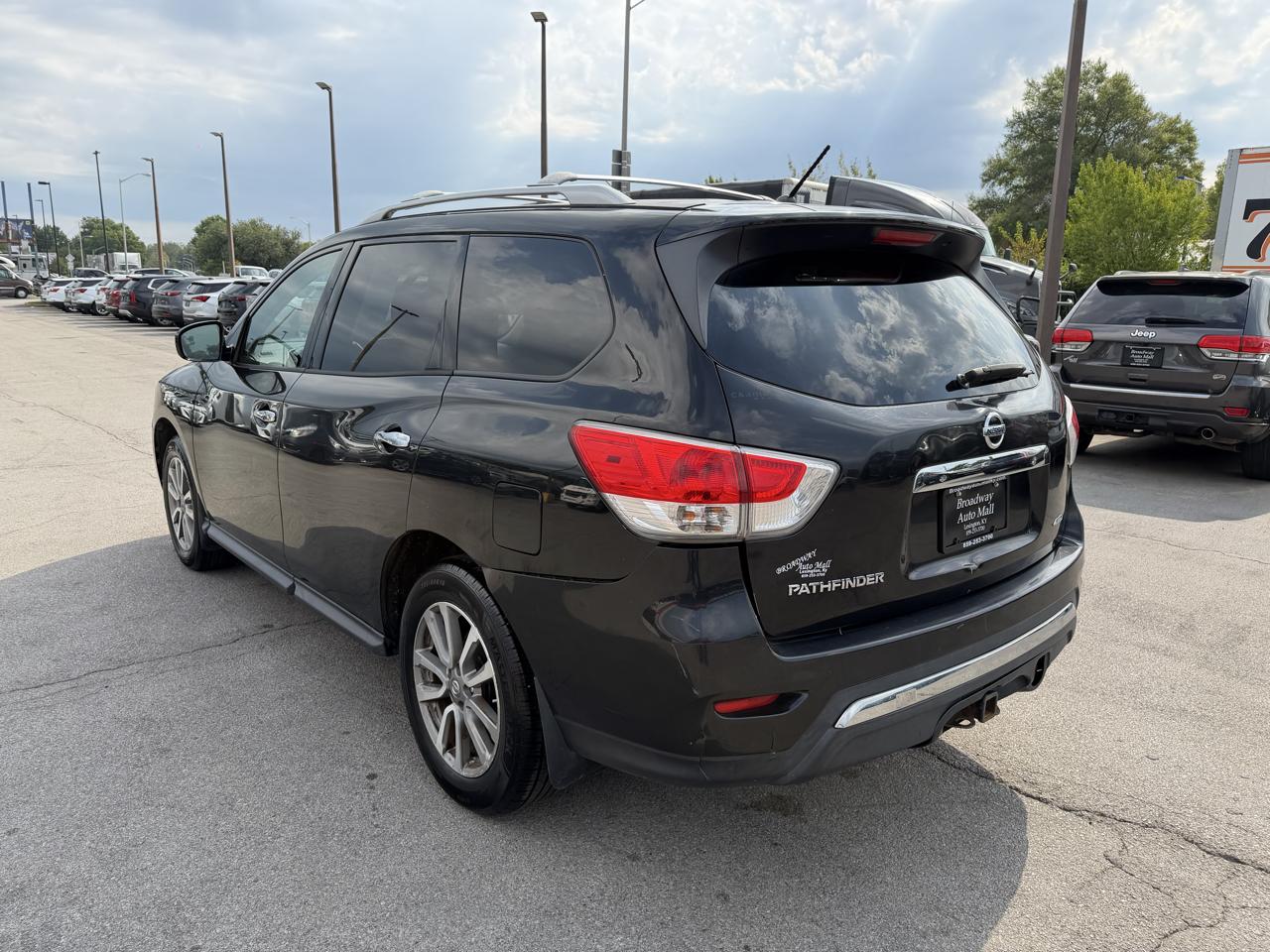 Nissan Pathfinder S 2015