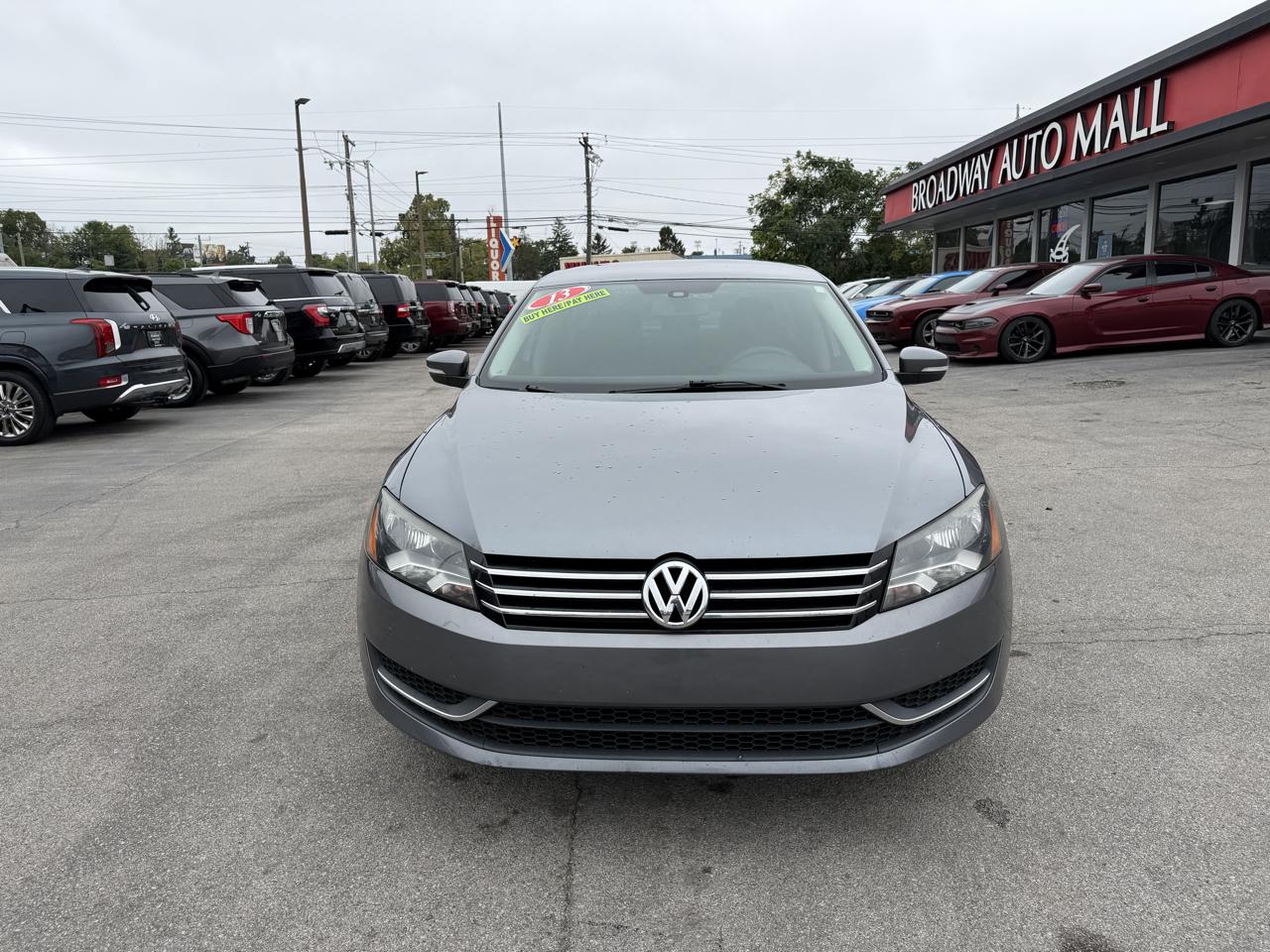 Volkswagen Passat 4dr Sdn 2.5L Auto Wolfsburg Edition 2013