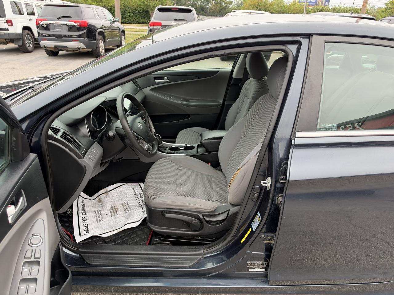 Hyundai Sonata 4dr Sdn 2.4L Auto GLS 2012