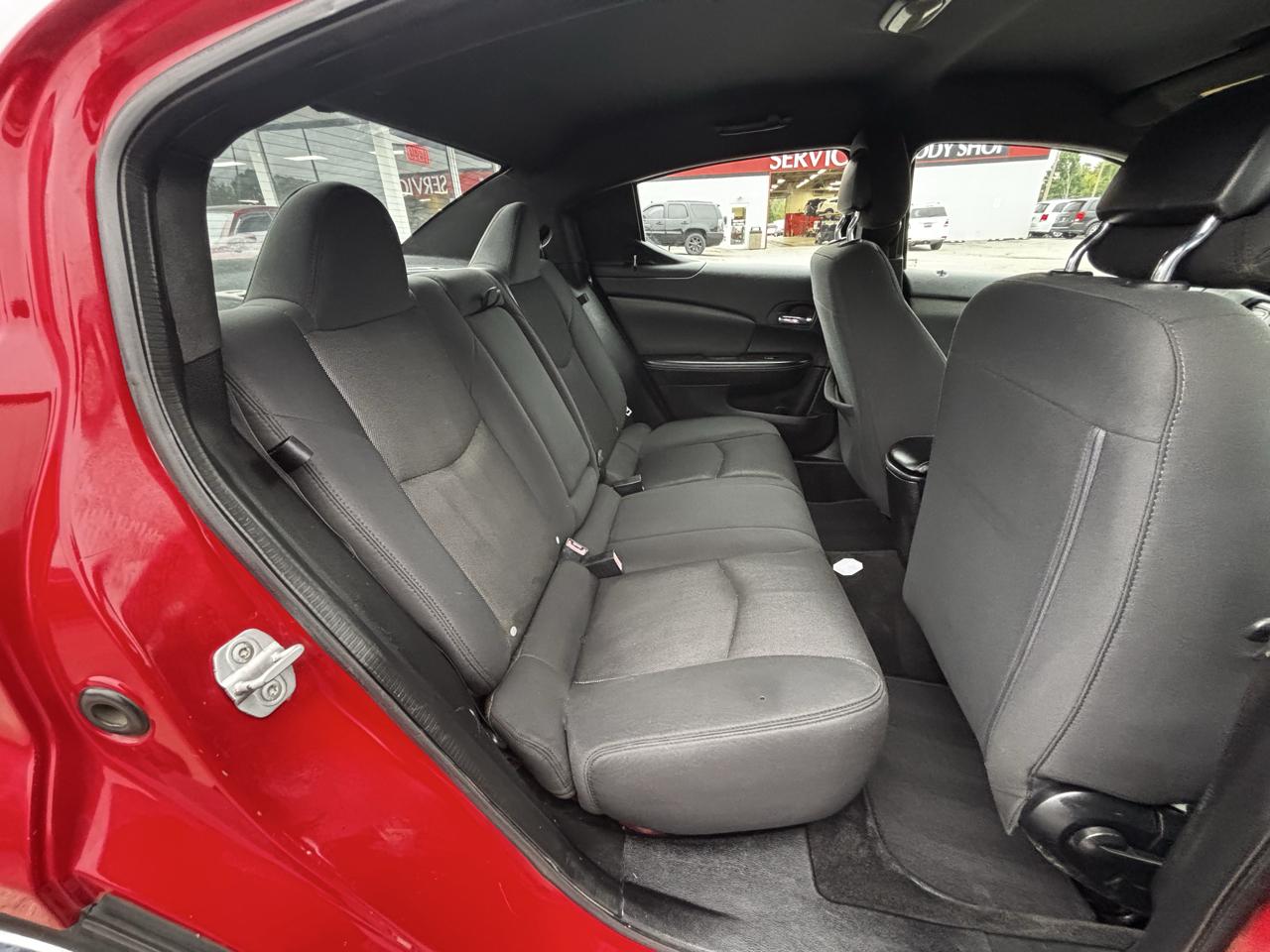 Dodge Avenger 4dr Sdn SE 2013