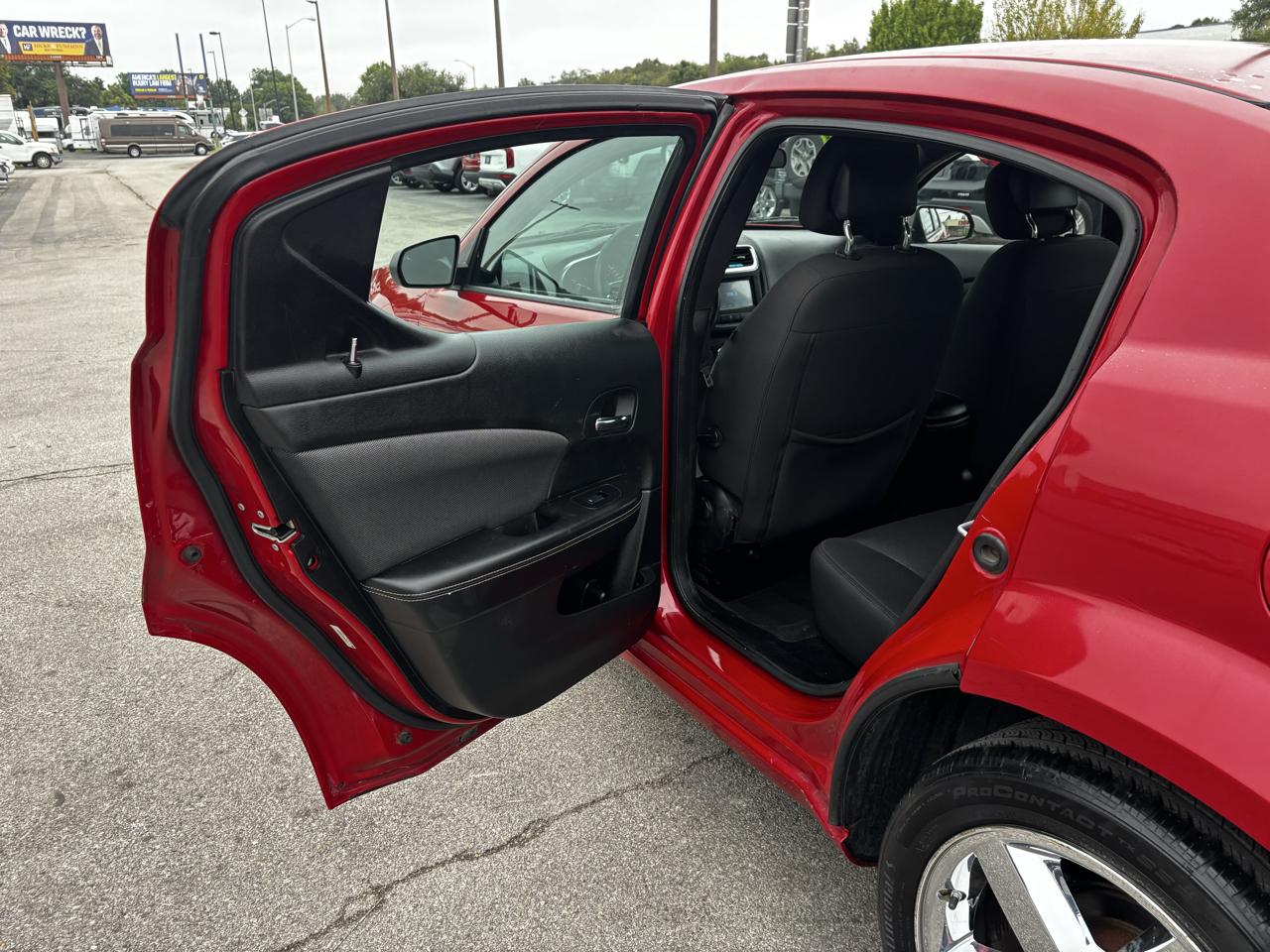 Dodge Avenger 4dr Sdn SE 2013