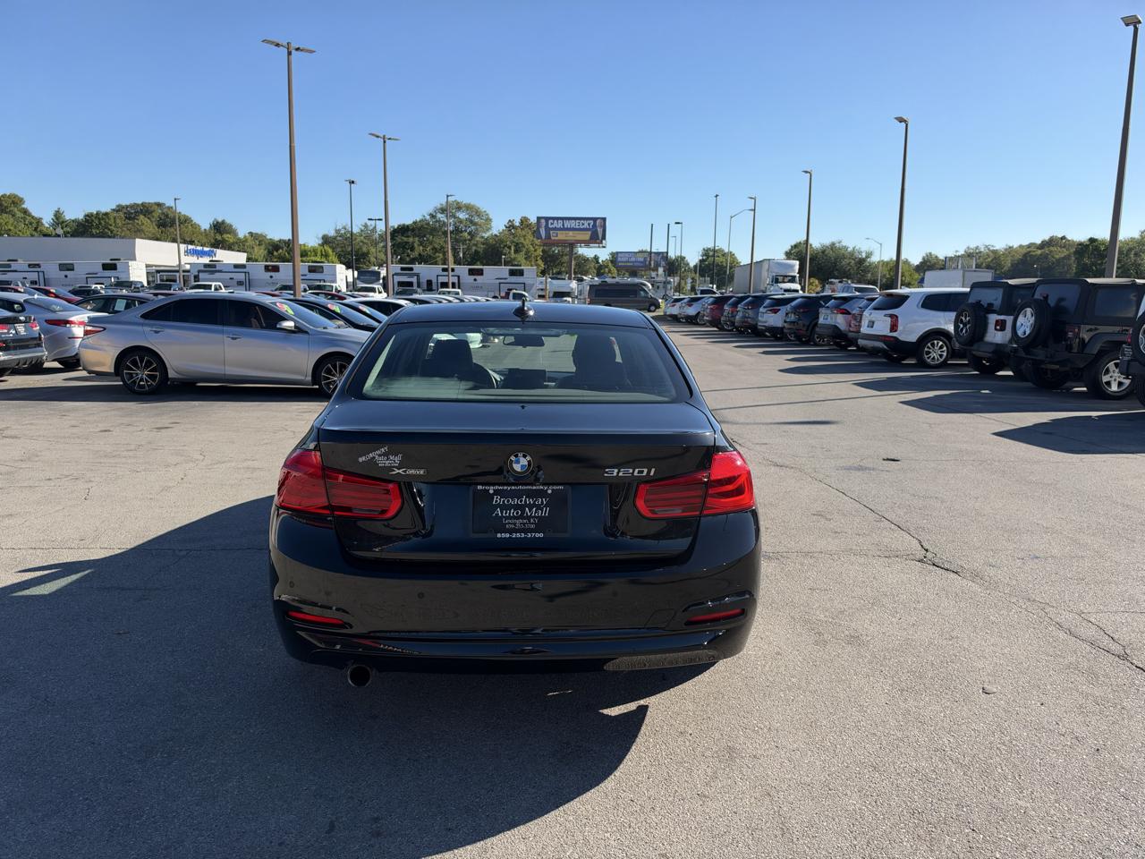 BMW 320i  2018