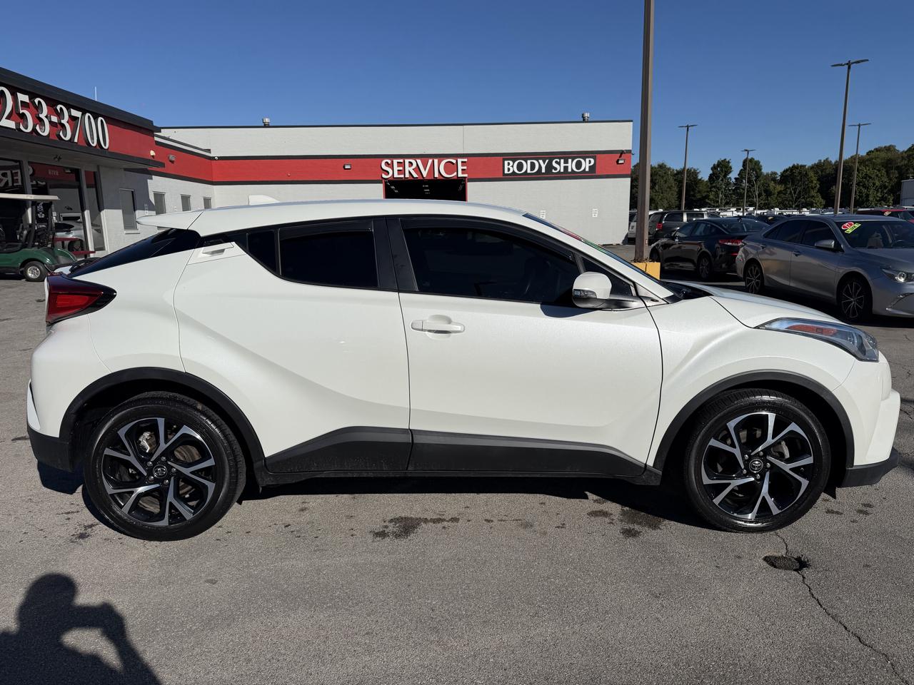 Toyota C-HR XLE 2019