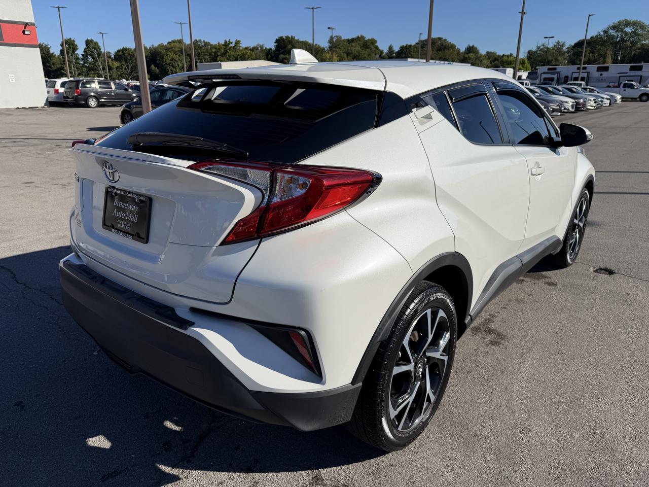 Toyota C-HR XLE 2019