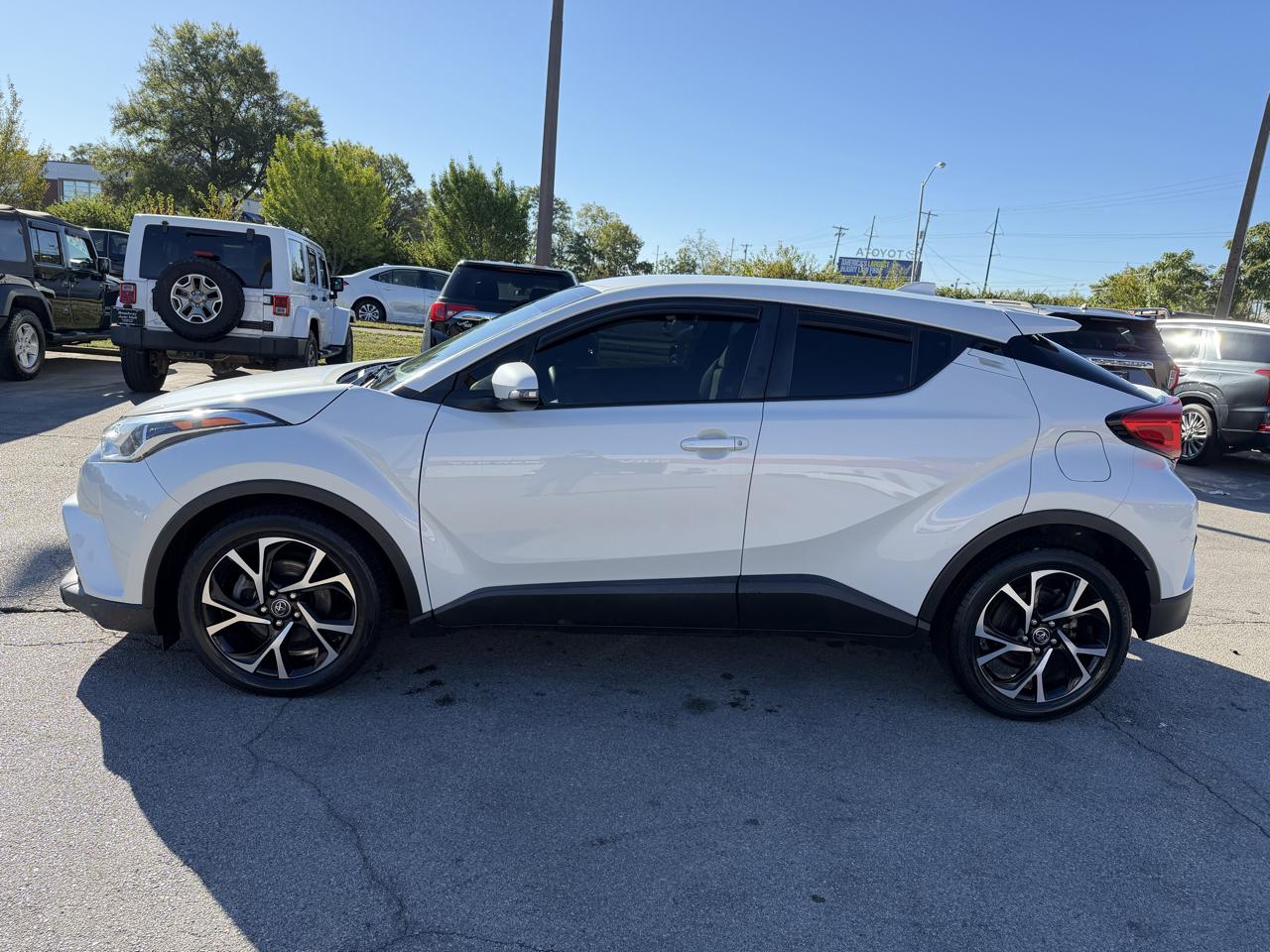 Toyota C-HR XLE 2019