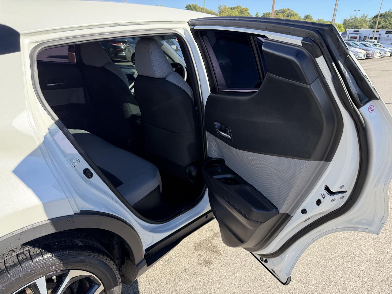 Toyota C-HR XLE 2019