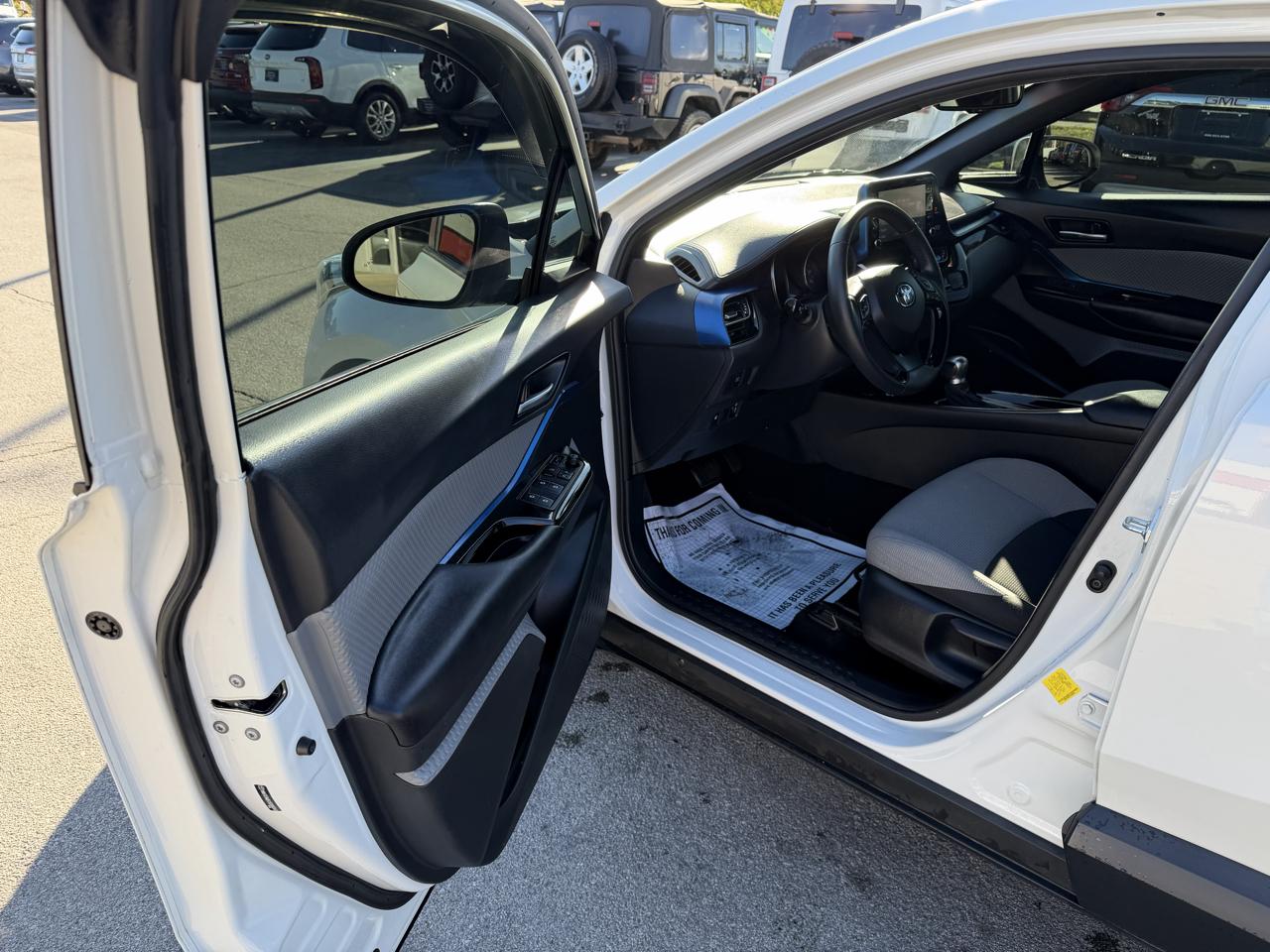 Toyota C-HR XLE 2019