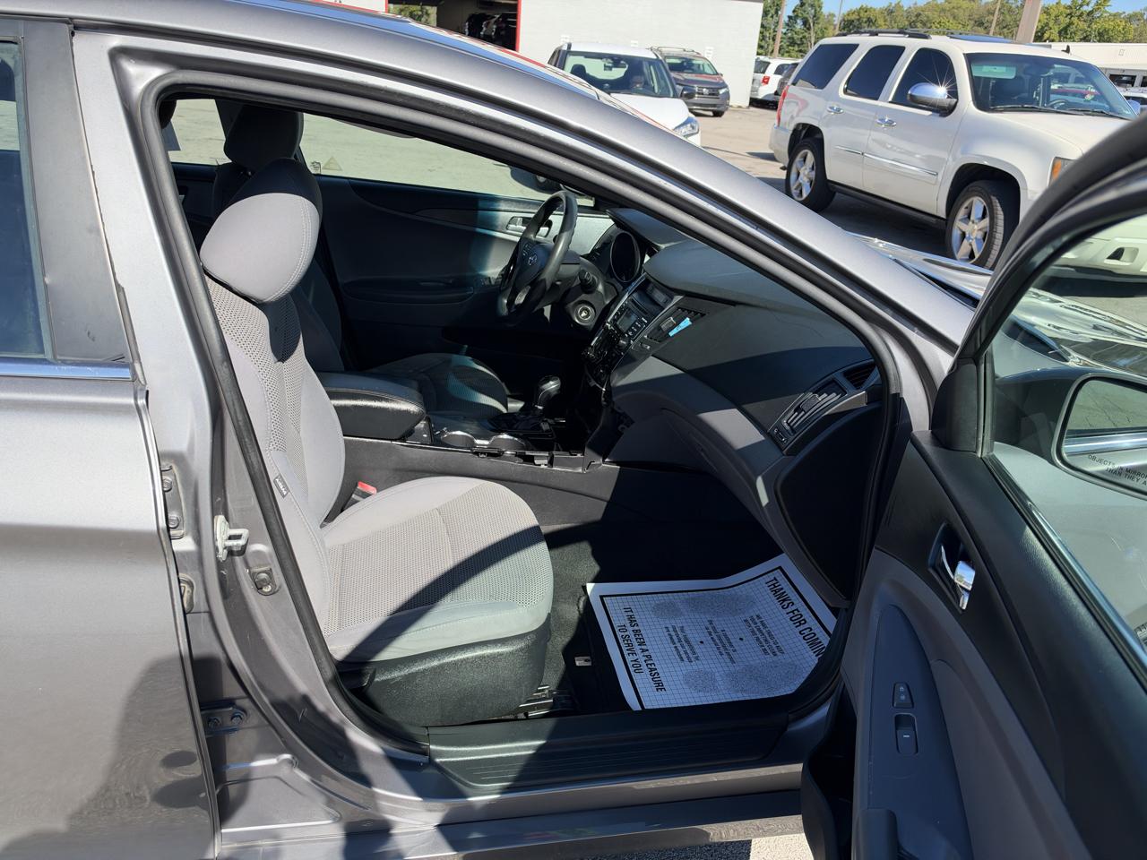Hyundai Sonata 4dr Sdn 2.4L Auto GLS 2011