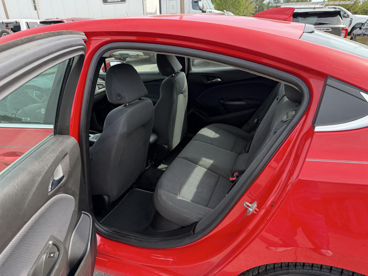 Chevrolet Cruze 4dr Sdn LT 2019