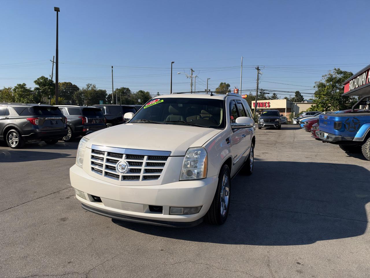 Cadillac Escalade AWD 4dr Premium 2010