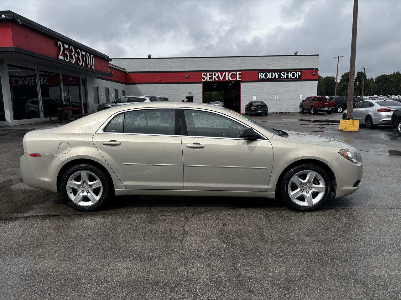 Chevrolet Malibu 4dr Sdn LS w/1FL 2012