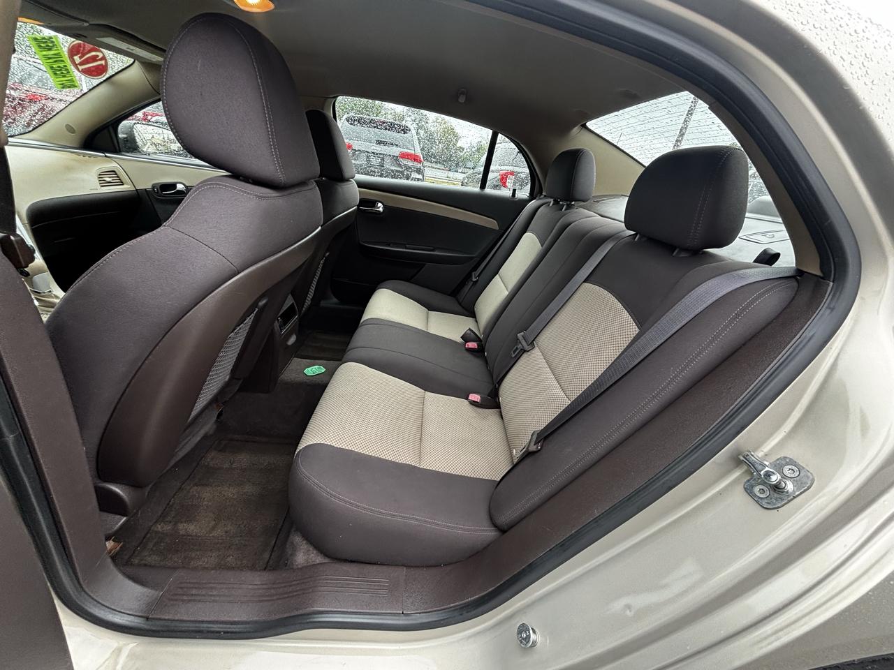 Chevrolet Malibu 4dr Sdn LS w/1FL 2012