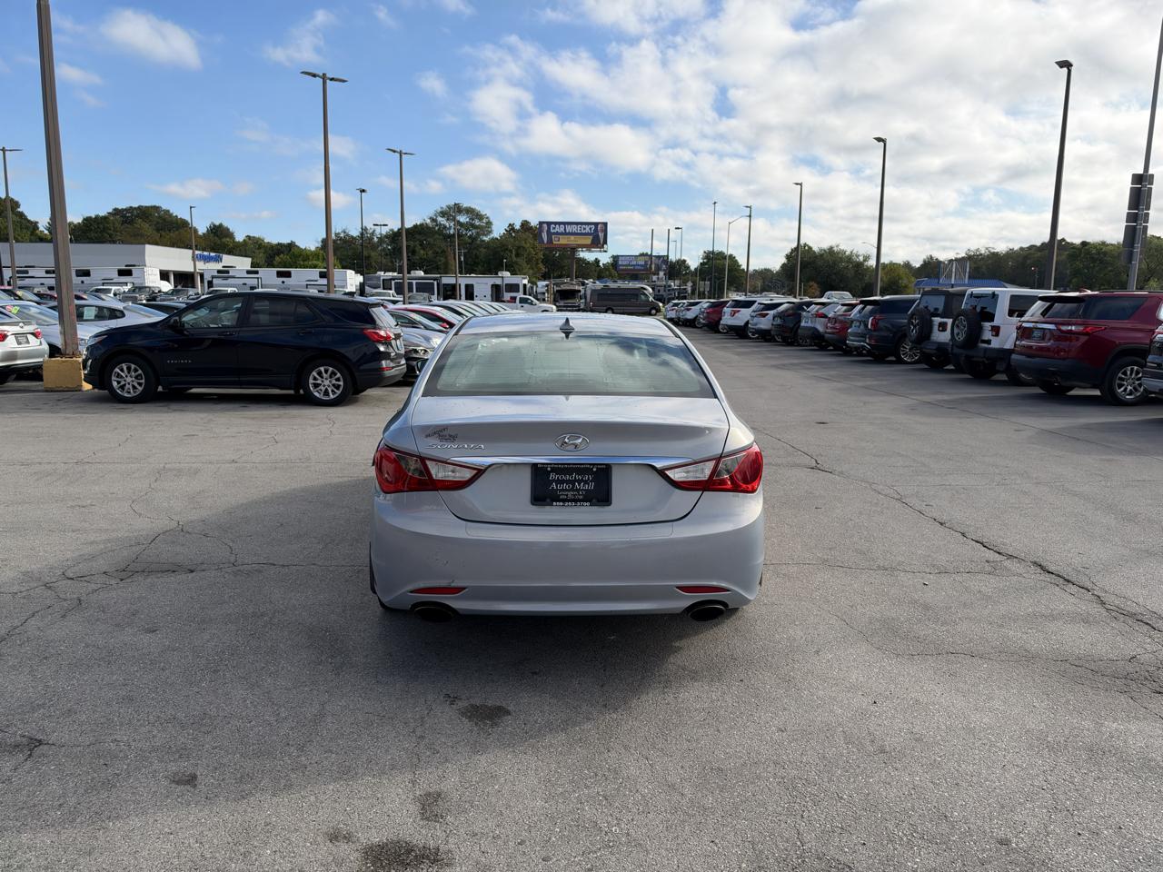 Hyundai Sonata 4dr Sdn 2.4L Auto SE 2013