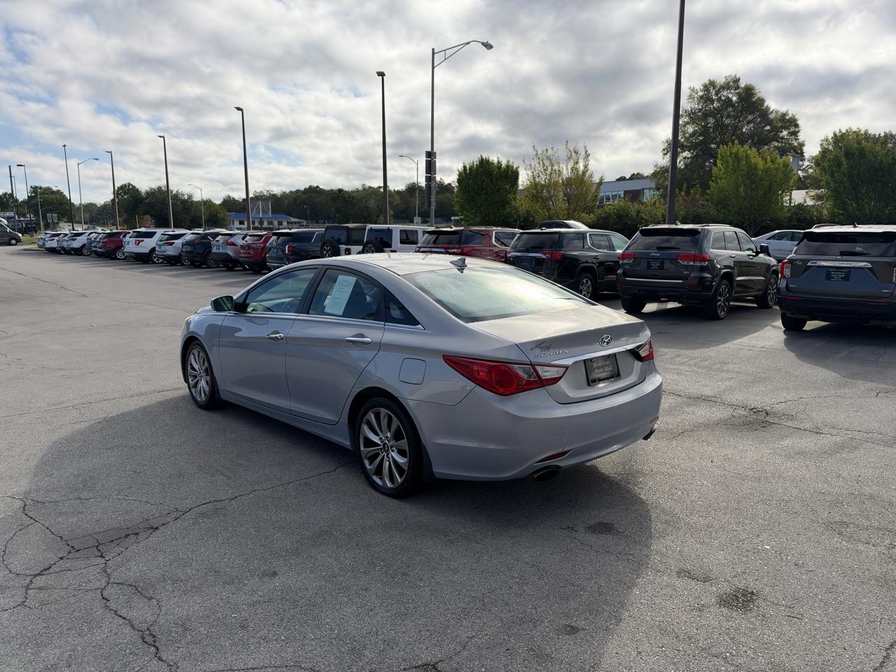 Hyundai Sonata 4dr Sdn 2.4L Auto SE 2013