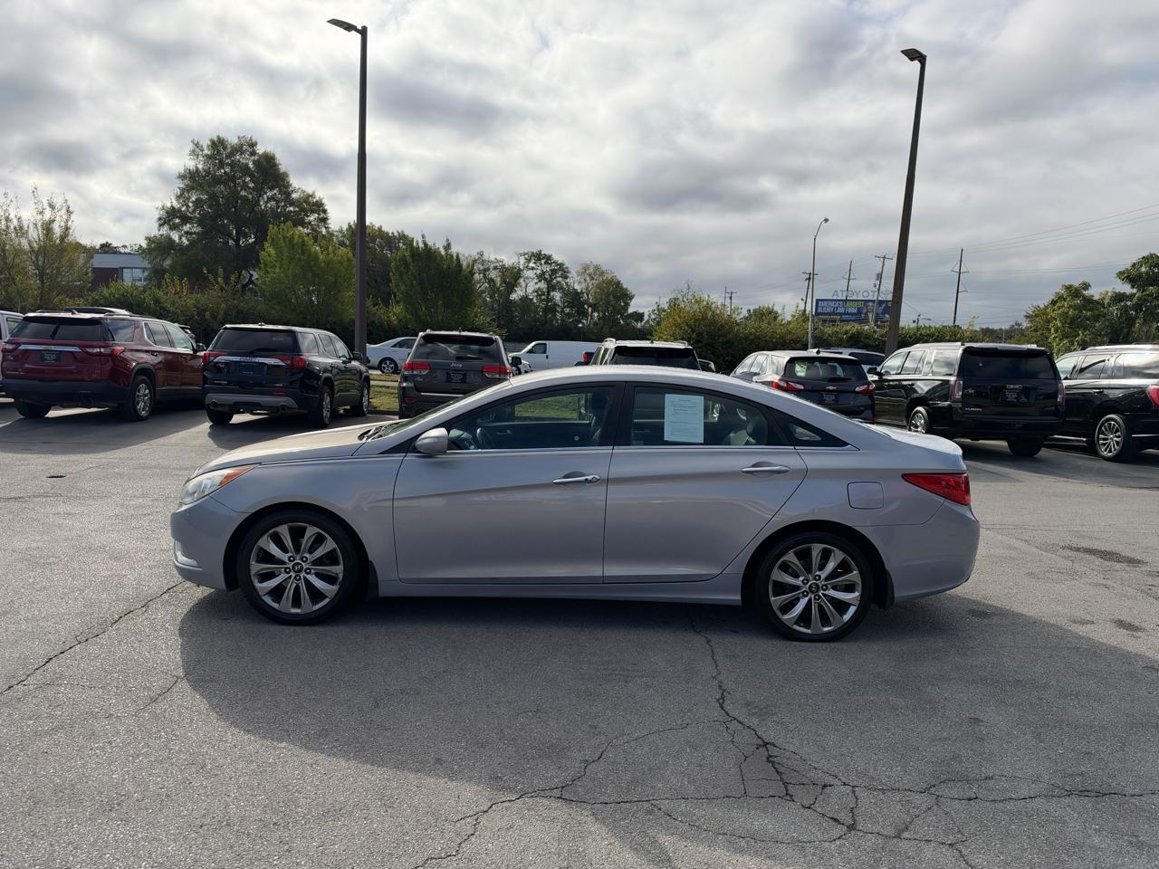 Hyundai Sonata 4dr Sdn 2.4L Auto SE 2013