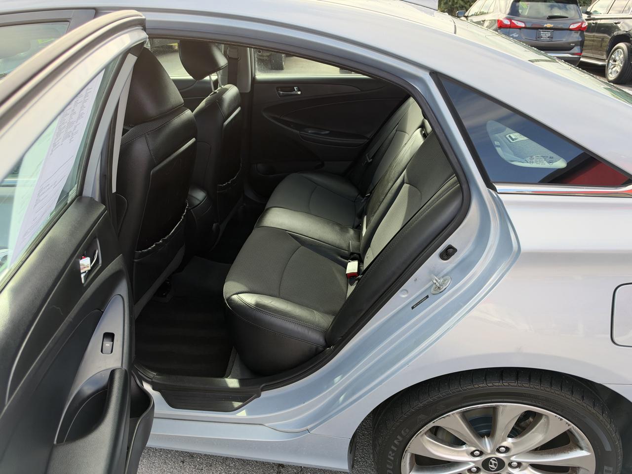 Hyundai Sonata 4dr Sdn 2.4L Auto SE 2013