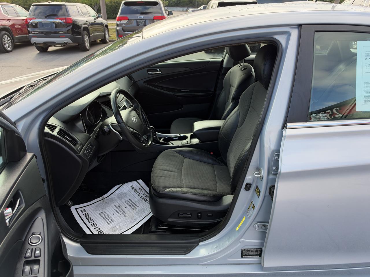 Hyundai Sonata 4dr Sdn 2.4L Auto SE 2013